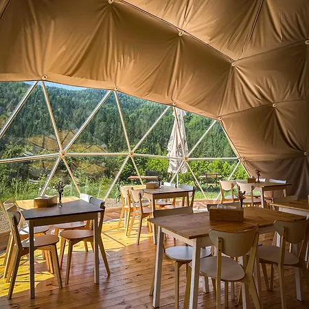 Zenzia Glamping Piatra Neamţ